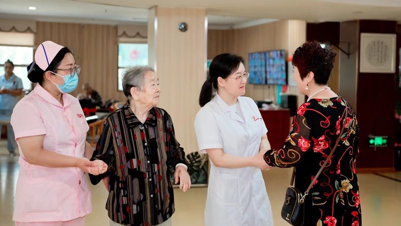 上海医院护工价格表背后的行业考量